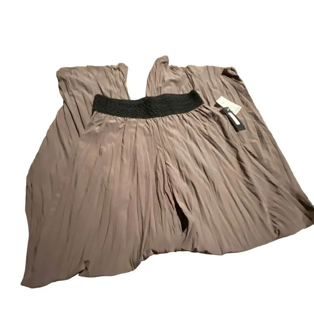 Lapis size medium flared pants new with tags paid $42